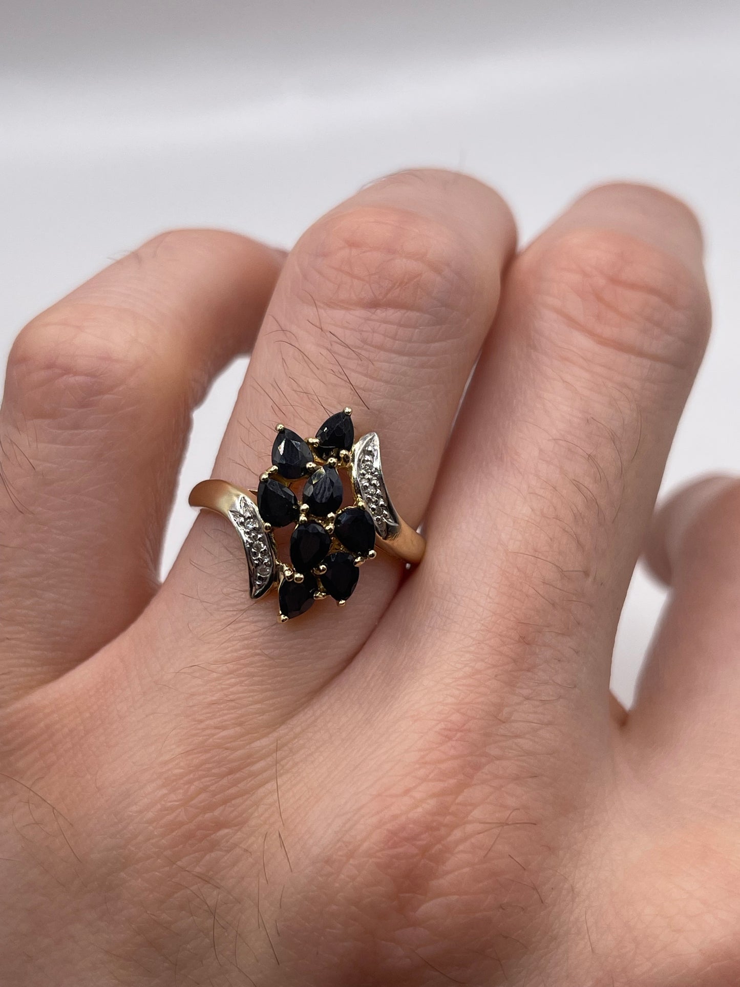 9ct gold sapphire and diamond ring