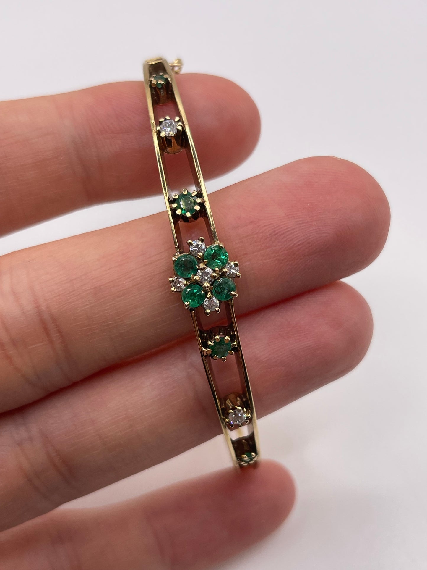 9ct gold emerald and diamond bangle