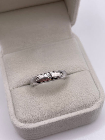 9ct white gold diamond ring