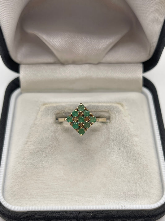 9ct gold emerald cluster ring
