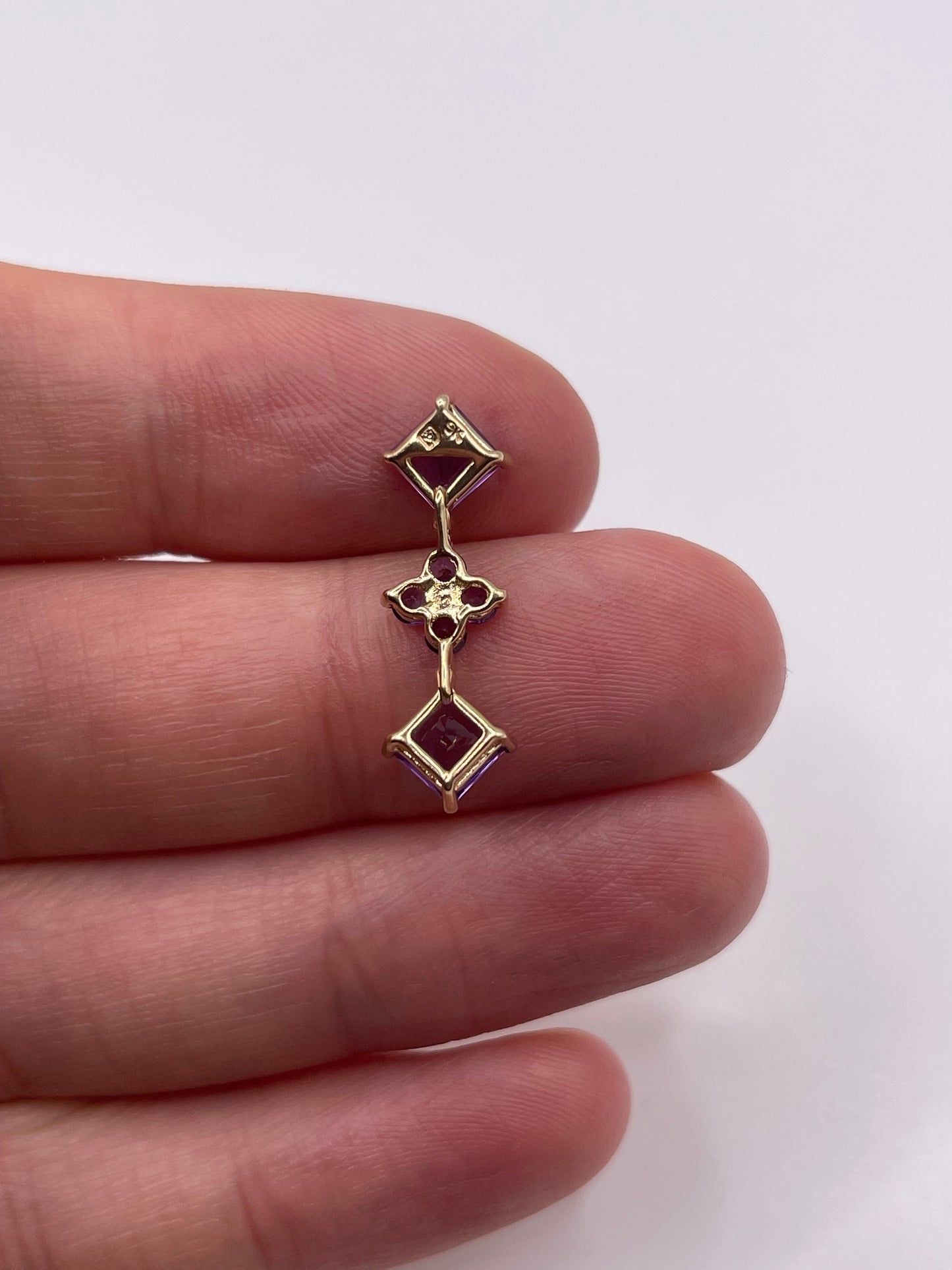 9ct gold amethyst pendant