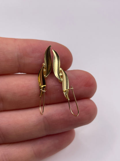 9ct gold emerald earrings