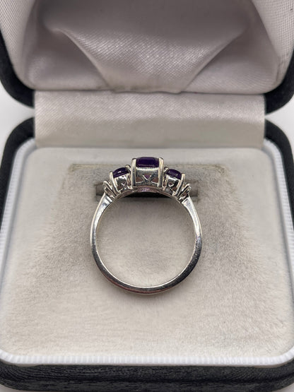 Silver amethyst ring