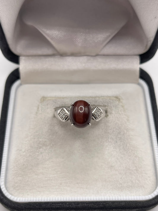 9ct white gold cats eye and diamond ring