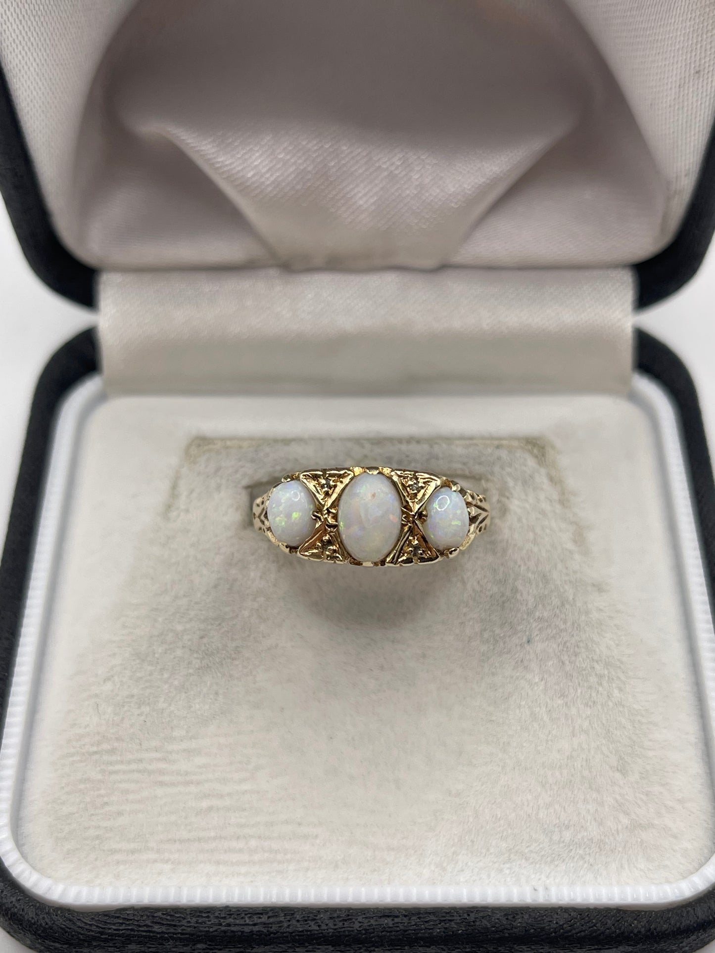 9ct gold opal and diamond ring