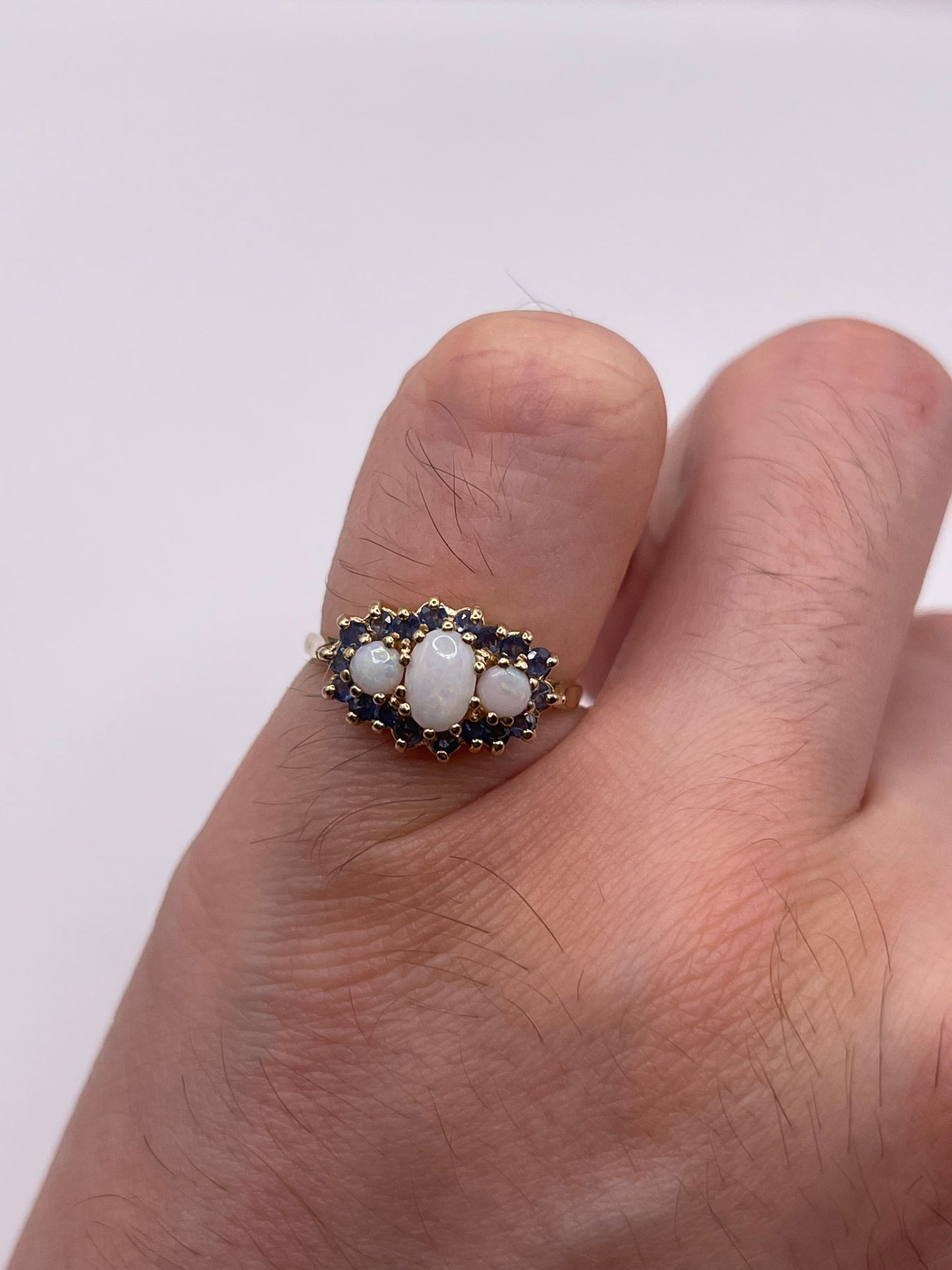 9ct gold sapphire and opal ring
