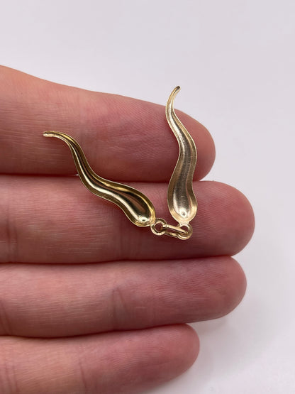 9ct gold horn of plenty pendant