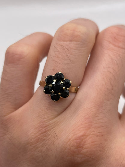 9ct gold sapphire cluster ring