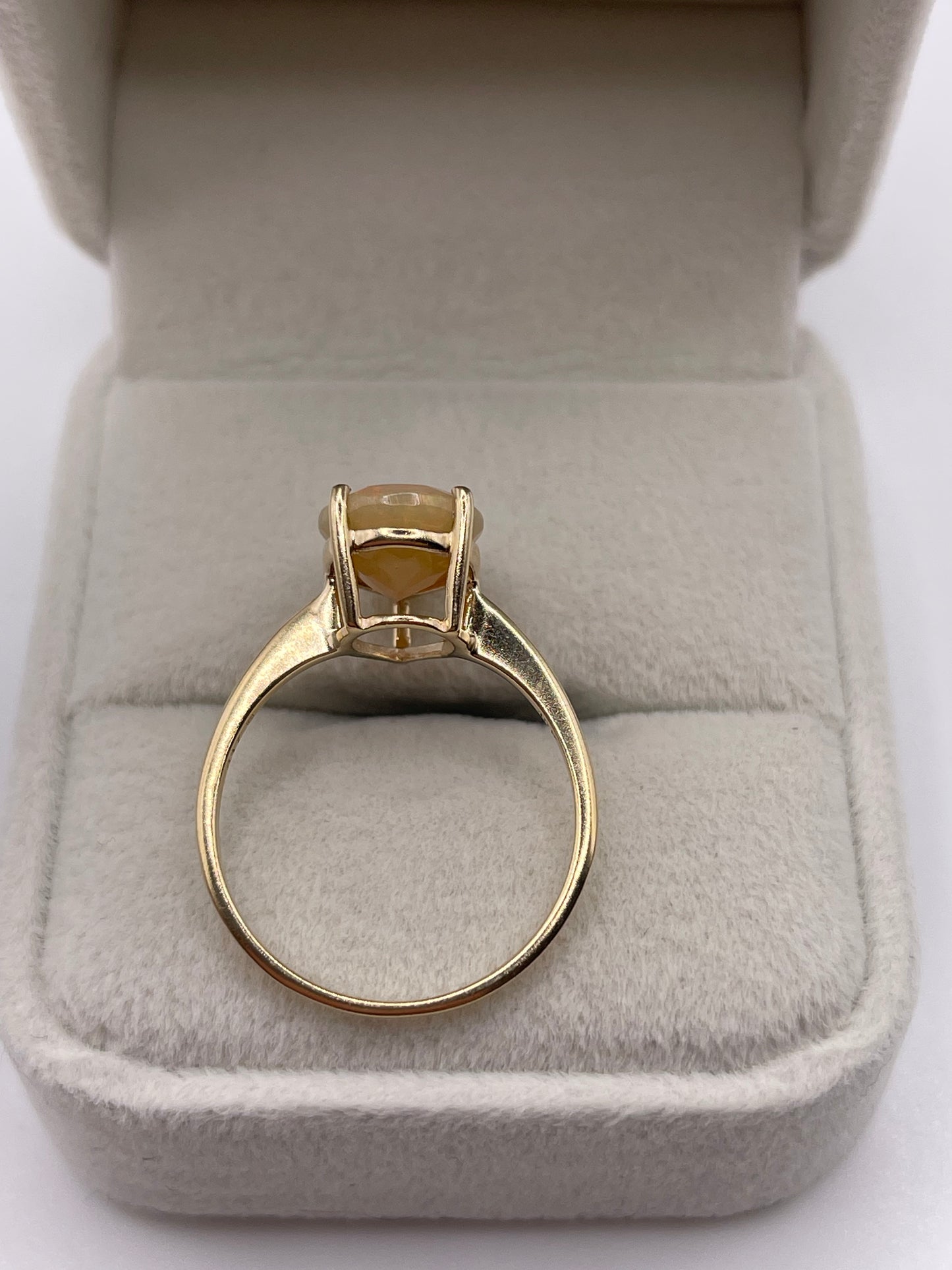 9ct gold opal ring