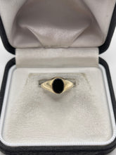 Load image into Gallery viewer, 9ct gold onyx signet ring
