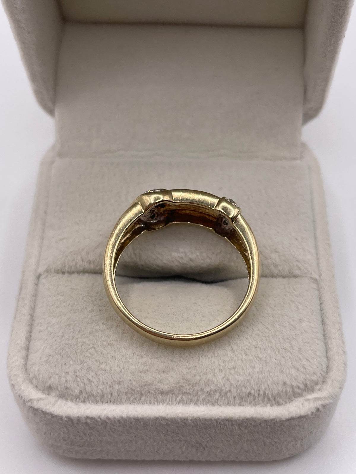9ct gold diamond buckle ring