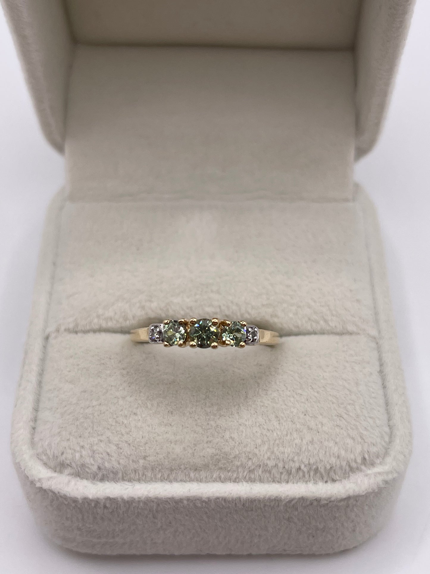 9ct gold quartz and diamond ring