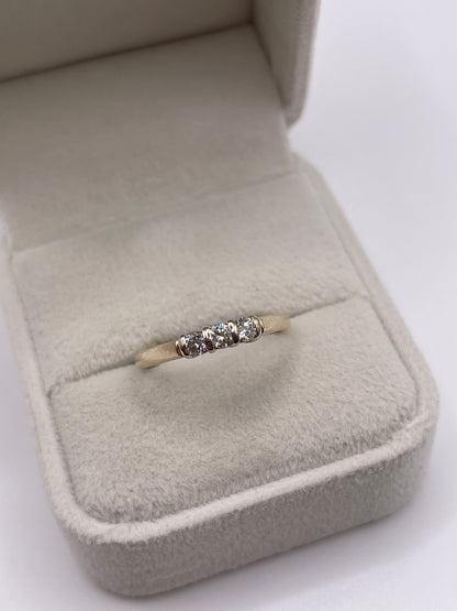 9ct gold diamond ring