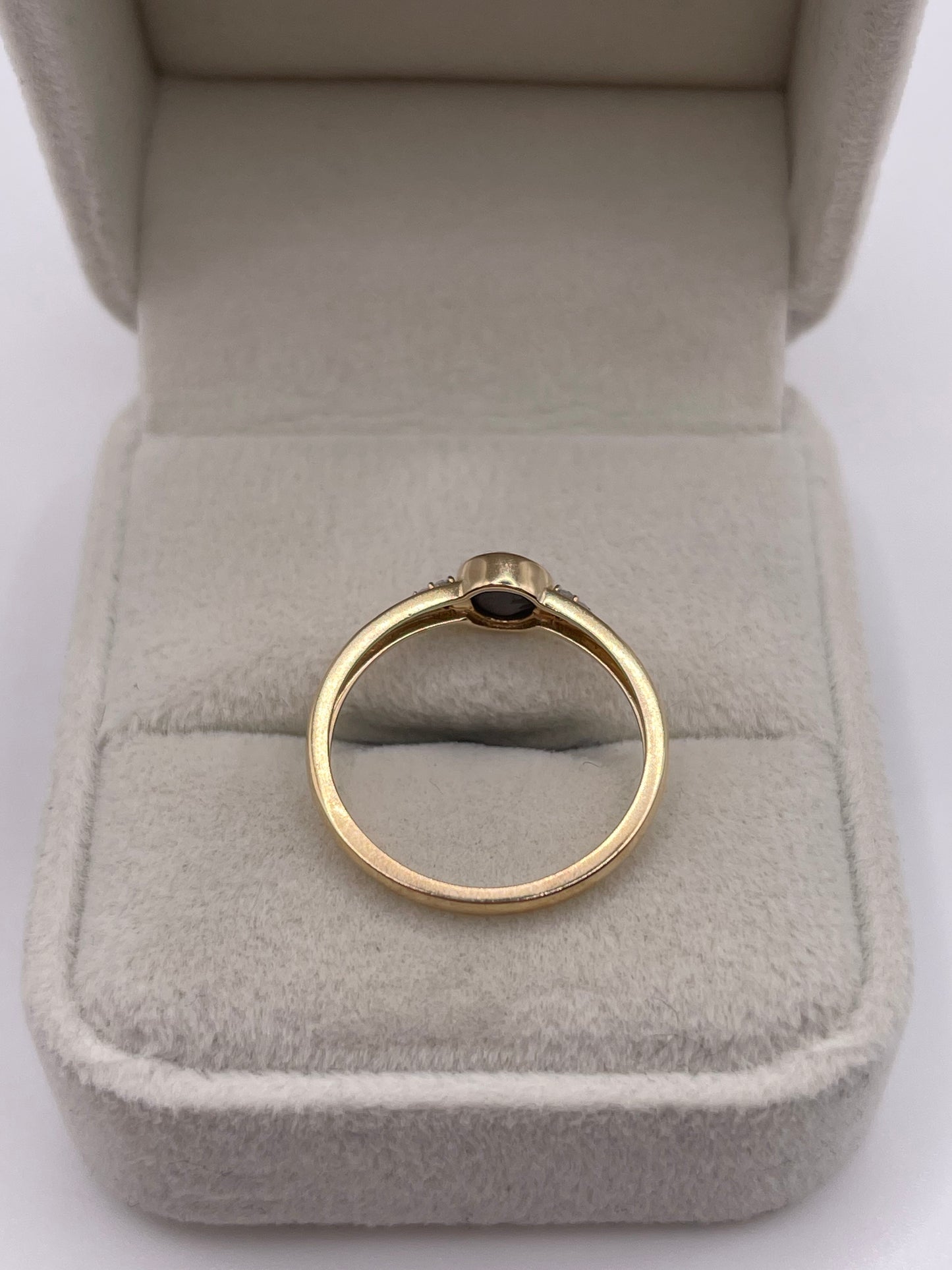 9ct gold cats eye chrysoberyl and diamond ring