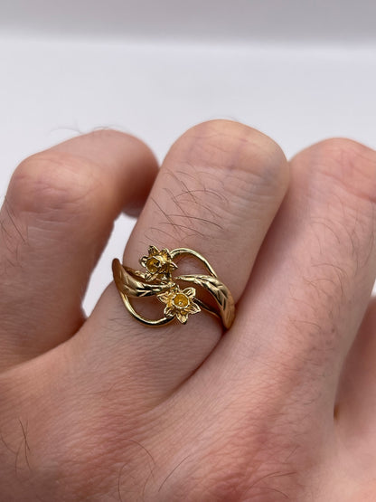 9ct gold flower ring