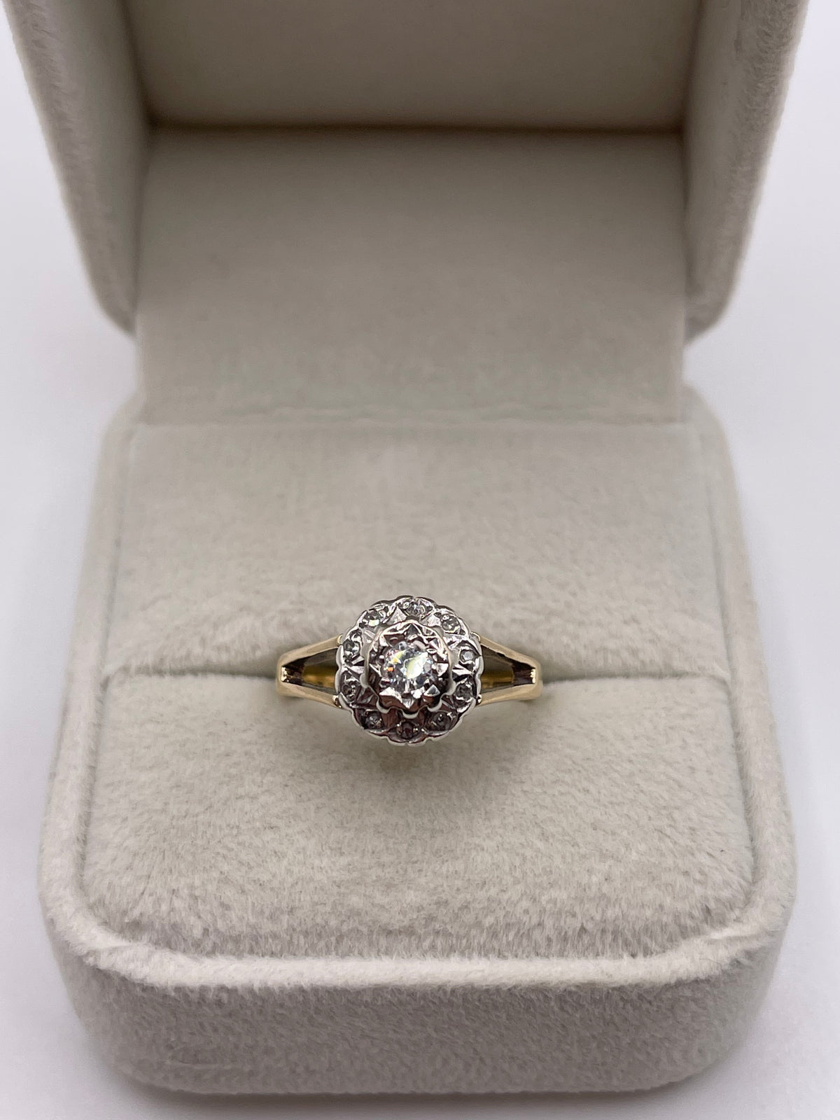 9ct gold diamond cluster ring