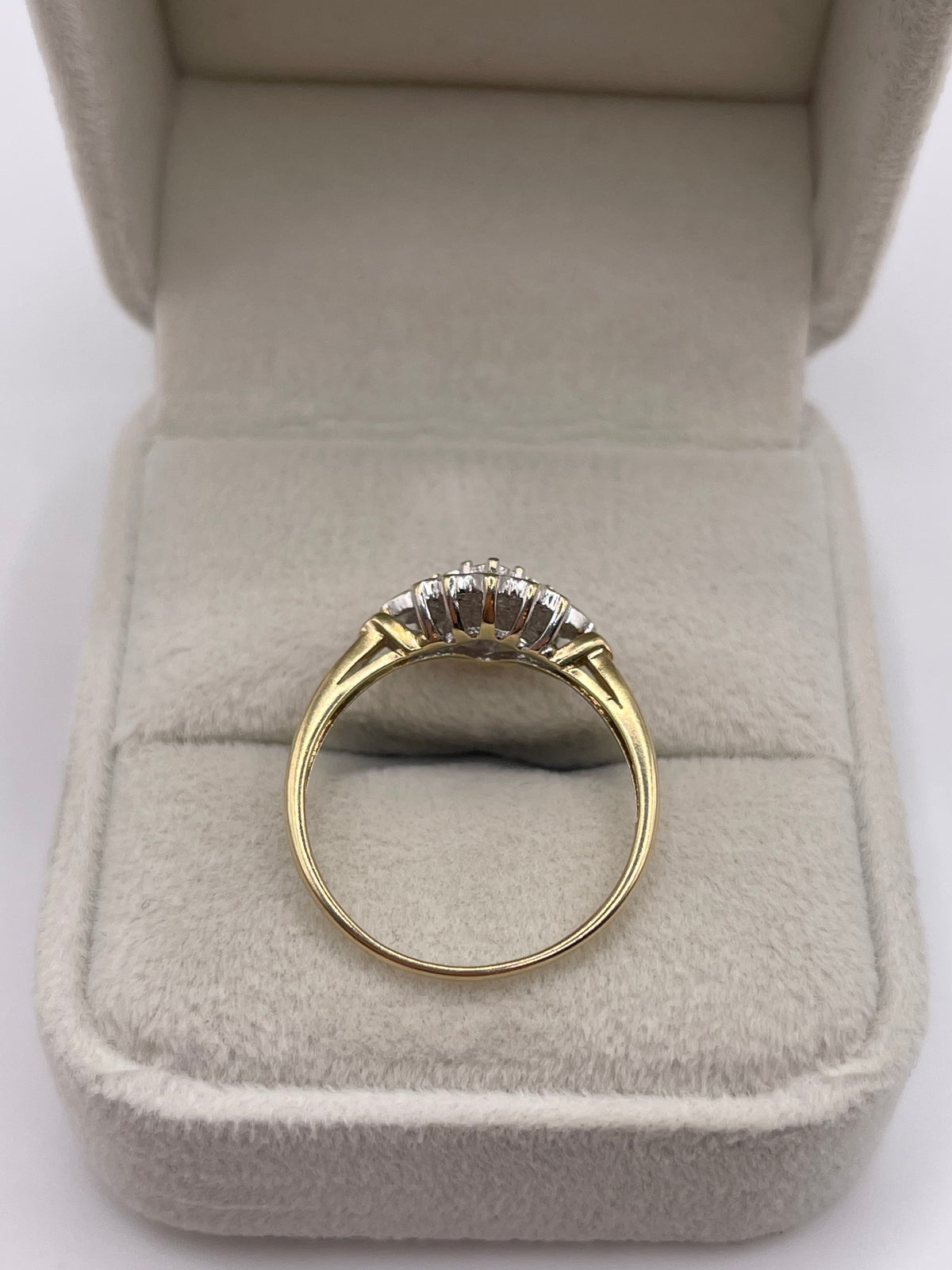 9ct gold diamond cluster ring