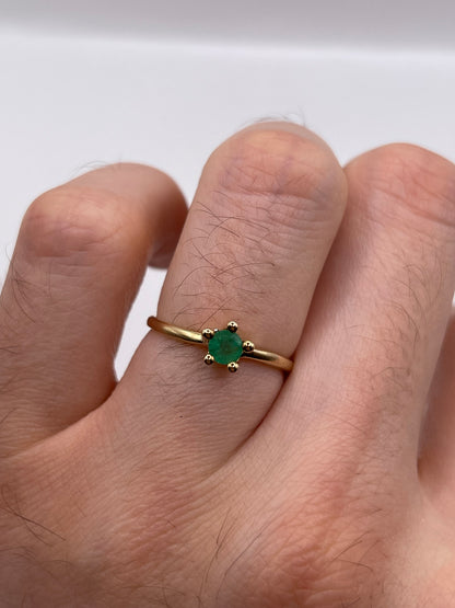 9ct gold emerald ring