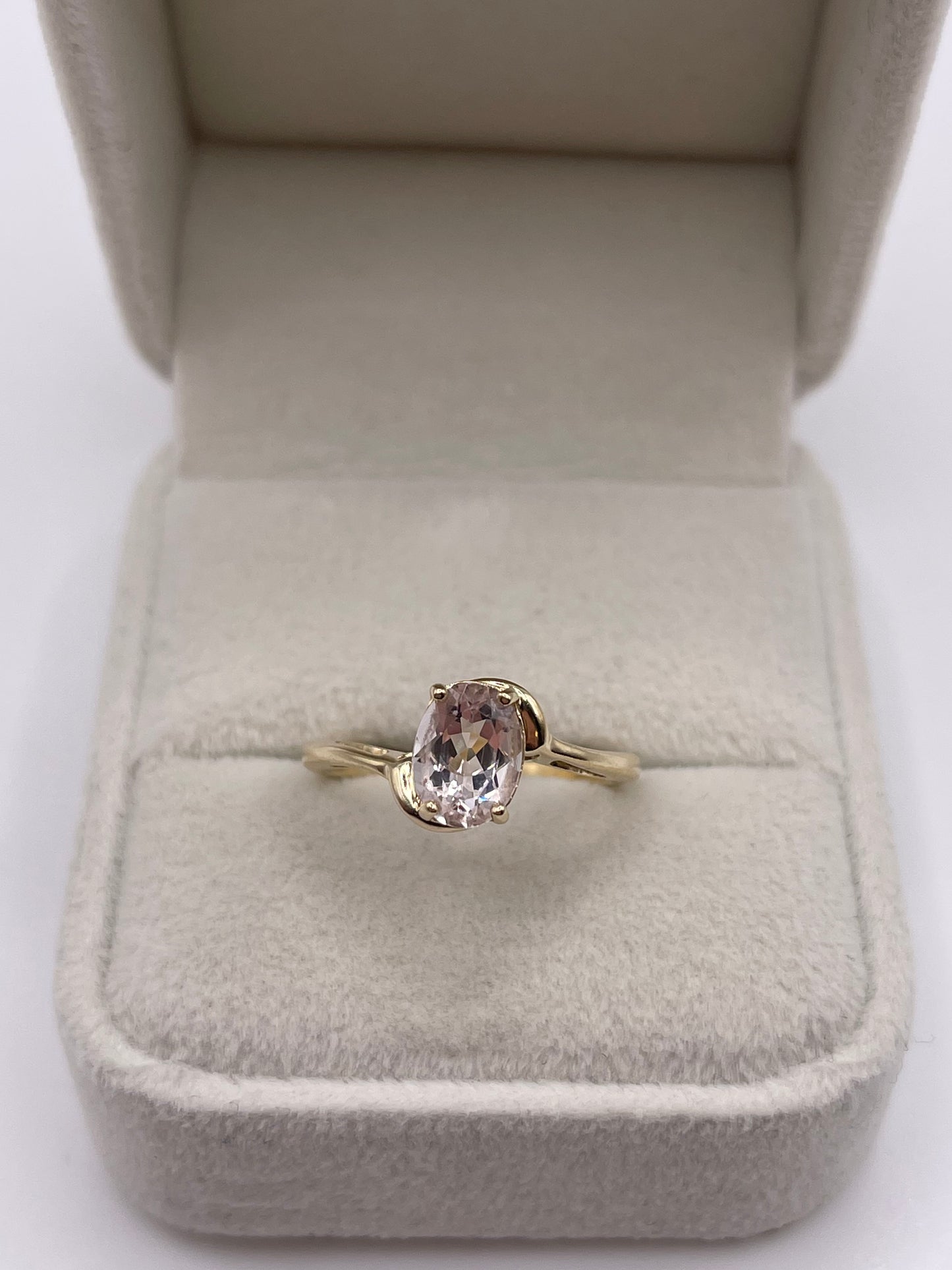 9ct gold morganite ring