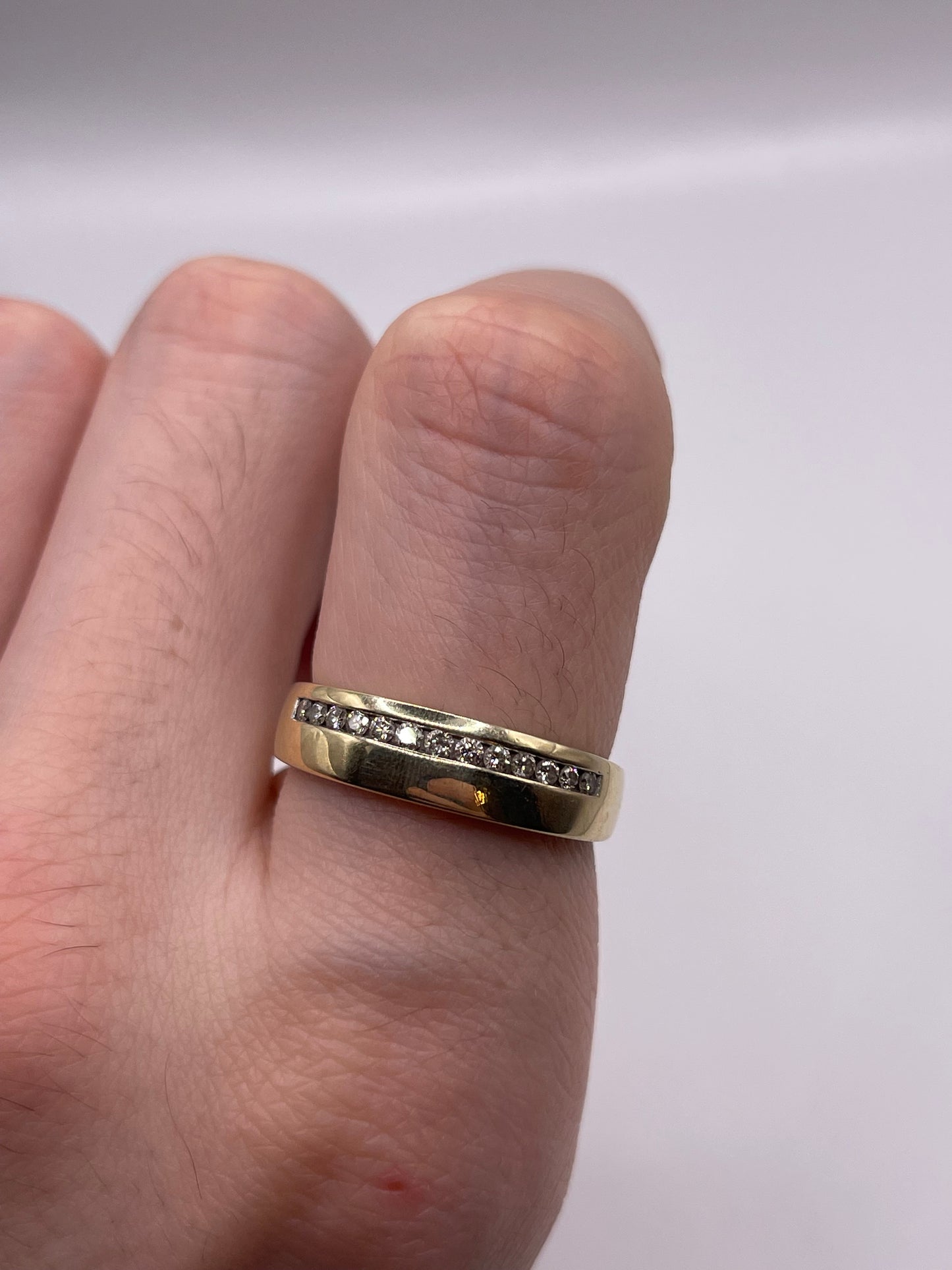 9ct gold diamond ring