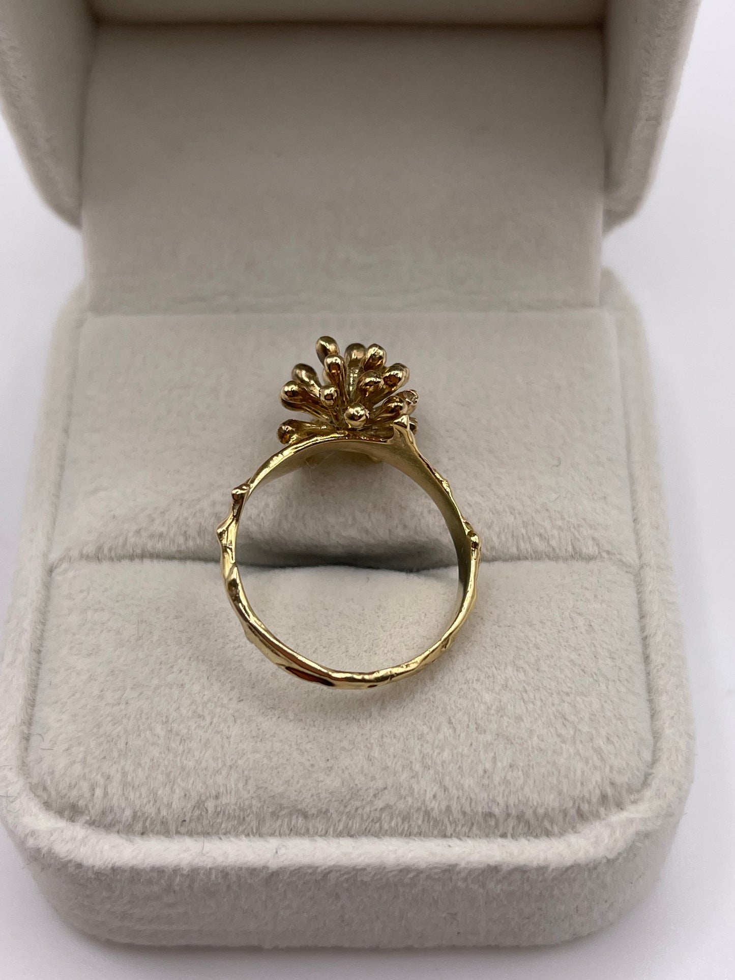 Unusual 14ct gold ring