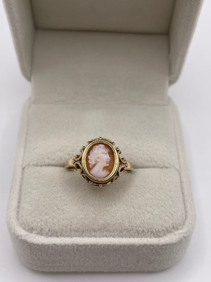 9ct gold cameo ring