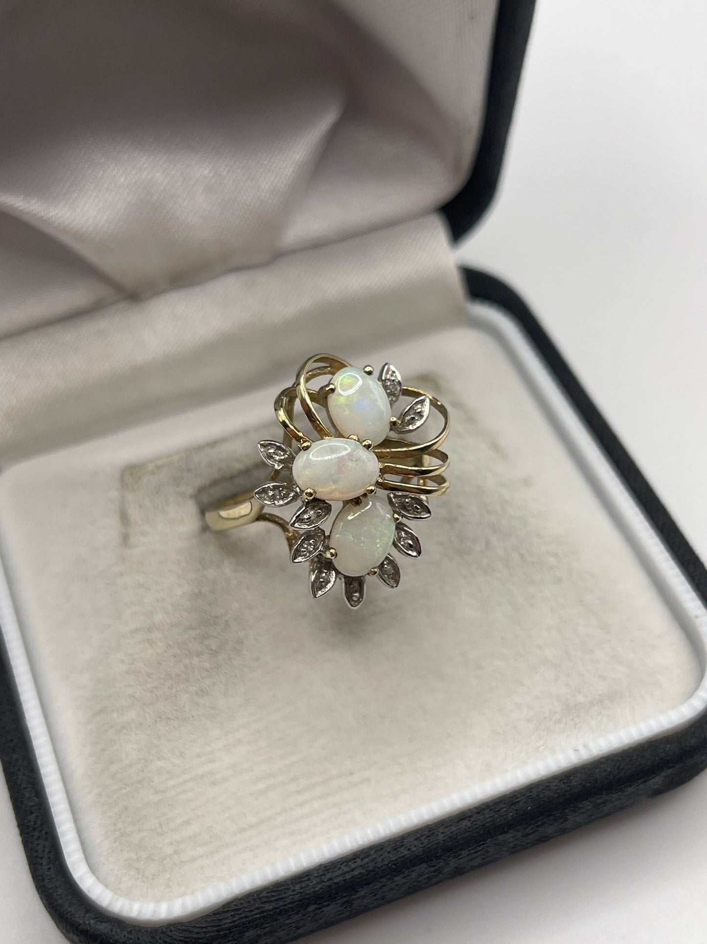 9ct gold opal and diamond ring