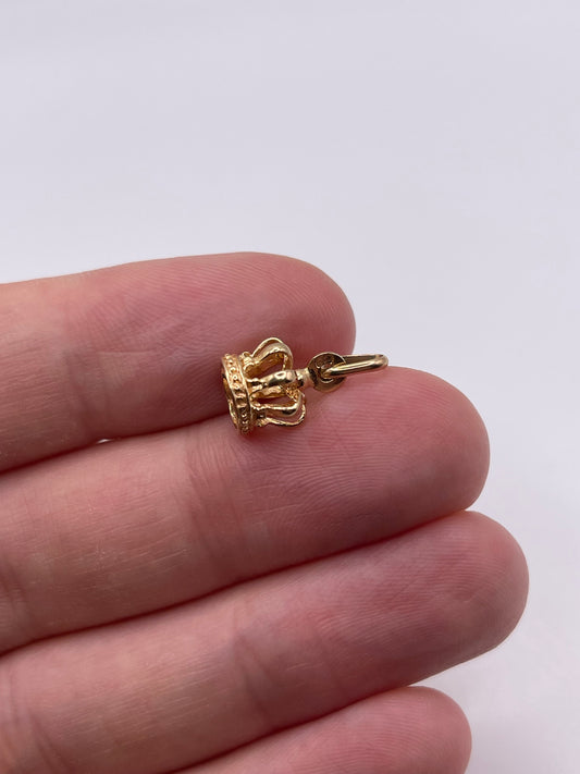 9ct gold crown charm
