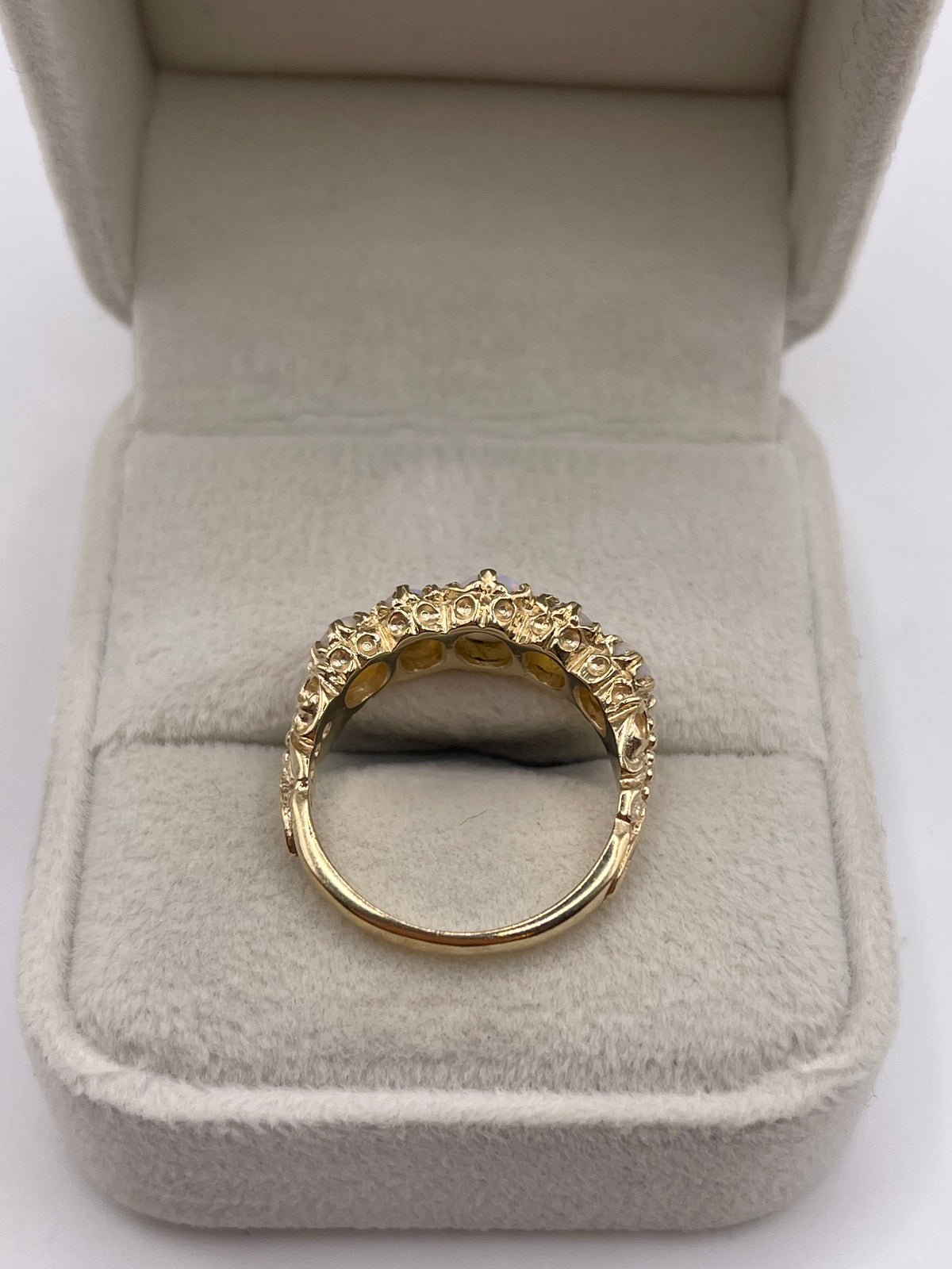 9ct gold opal ring