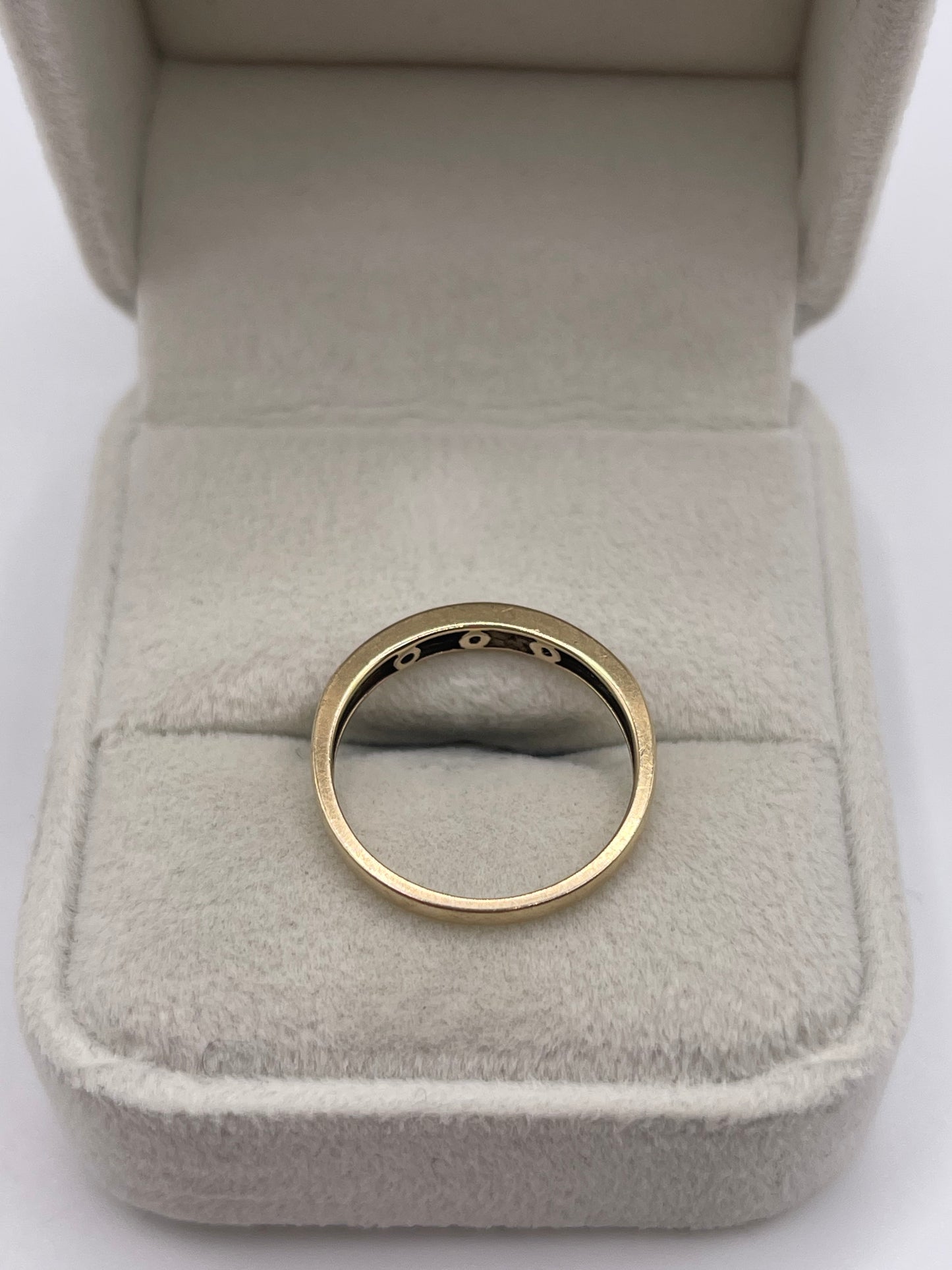 9ct gold diamond ring