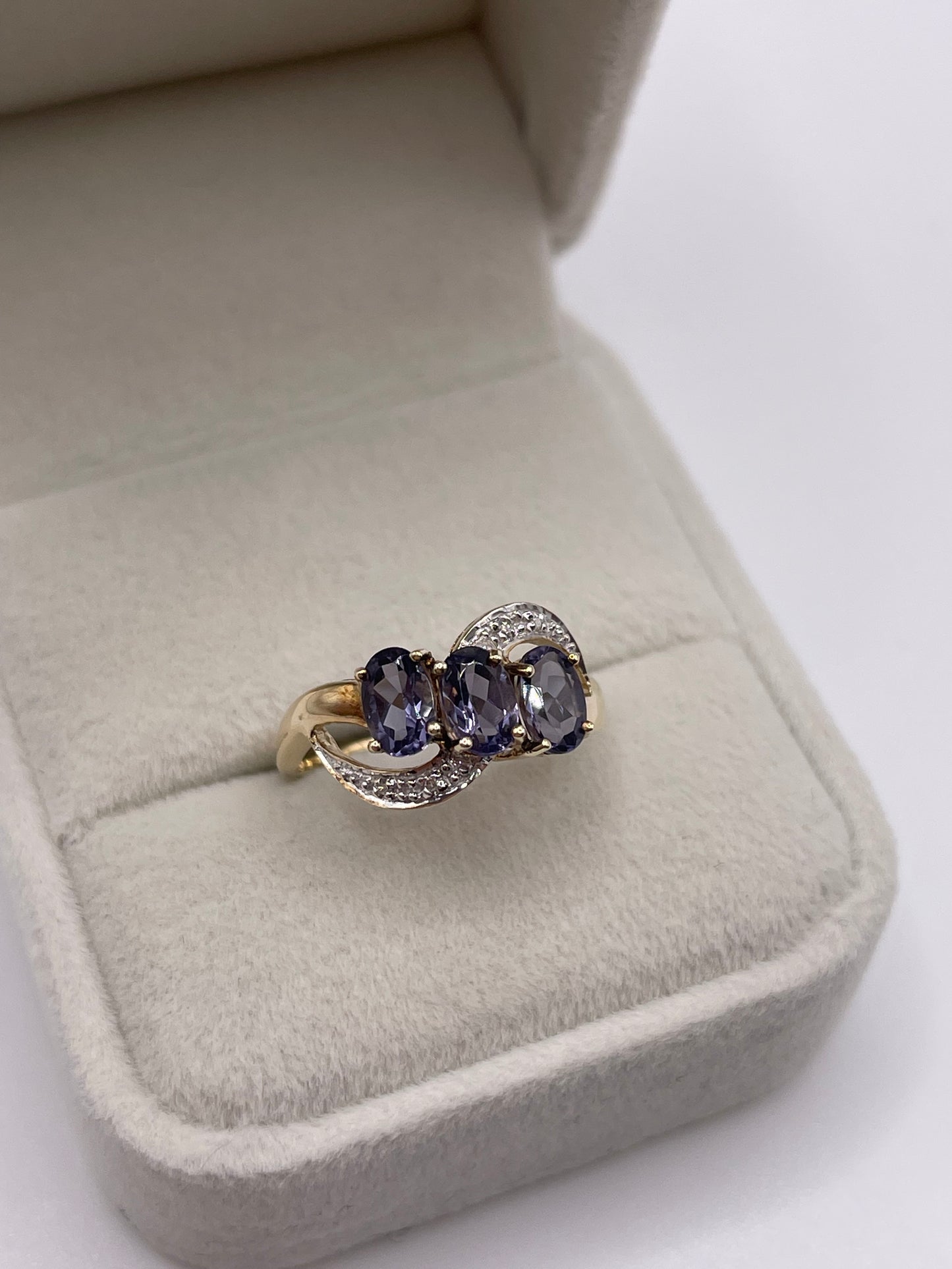 9ct gold iolite and diamond ring
