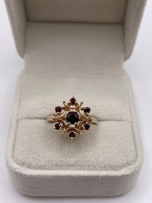 9ct gold garnet cluster ring