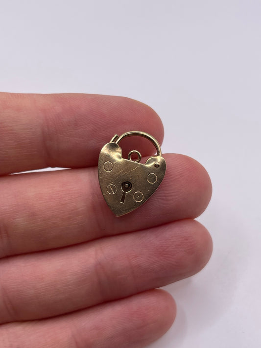 9ct gold padlock 5