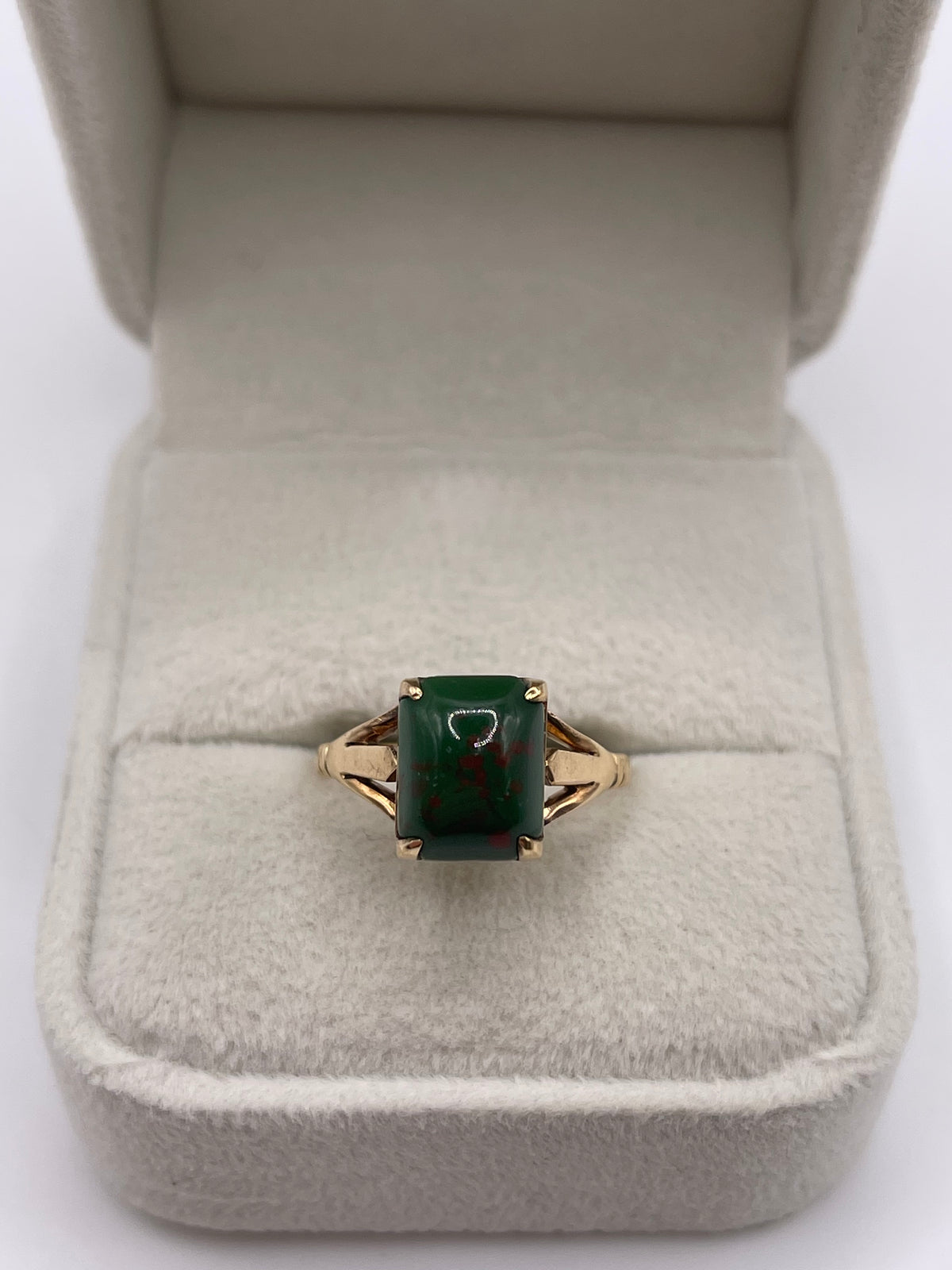 9ct gold bloodstone ring