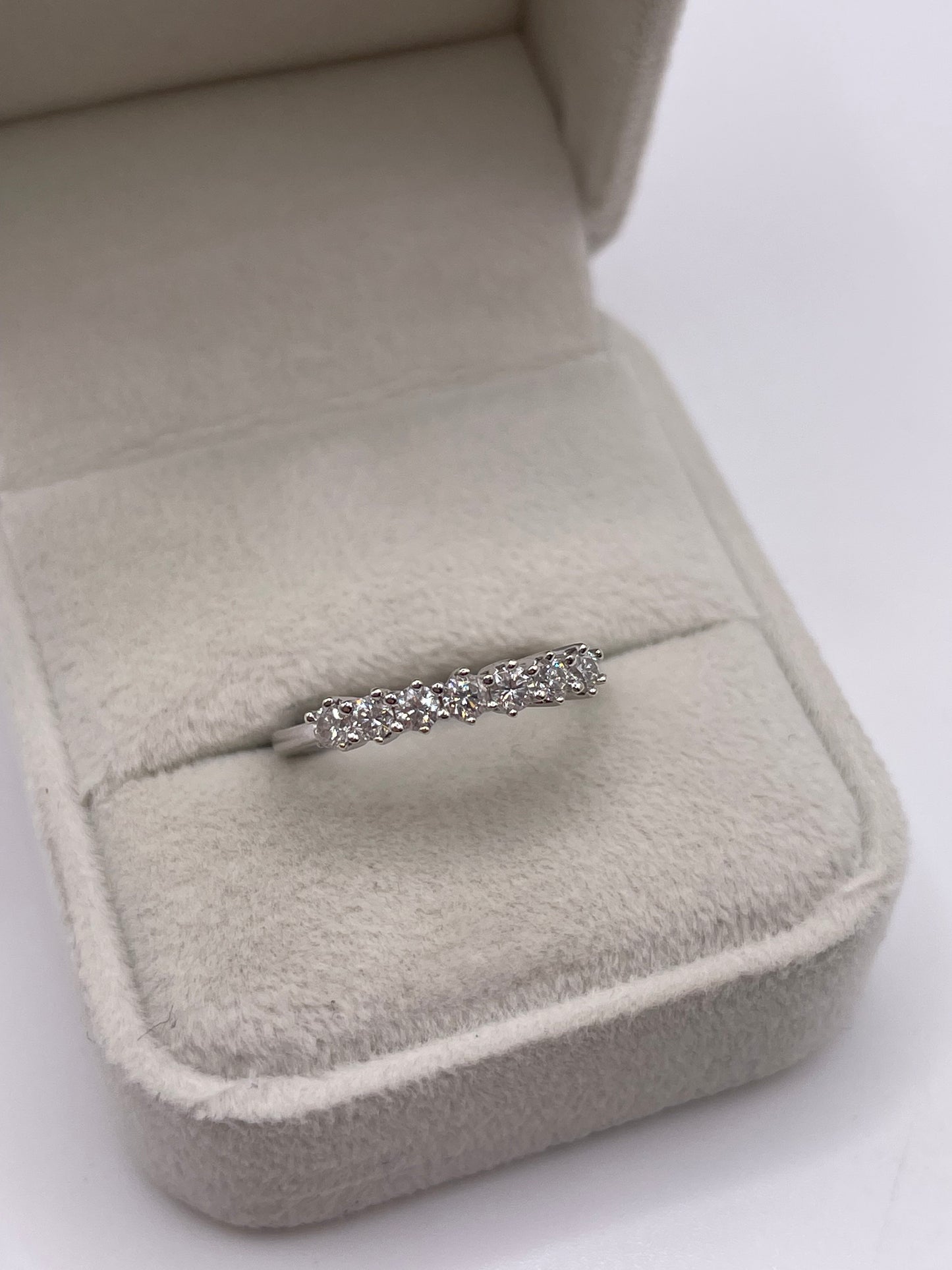 9ct white gold diamond ring