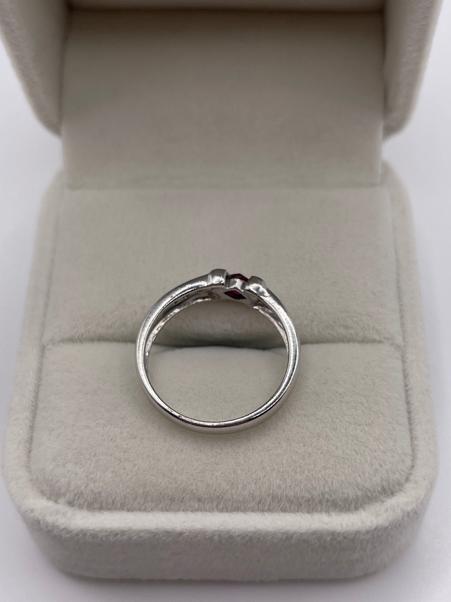 9ct white gold ruby and diamond ring