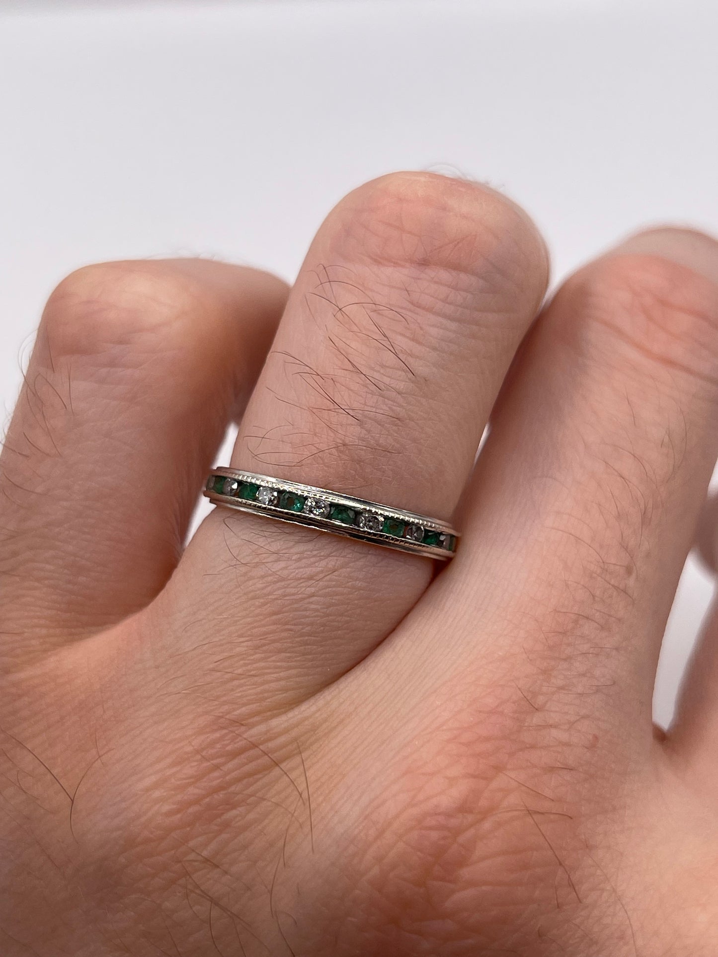 9ct white gold emerald and diamond ring