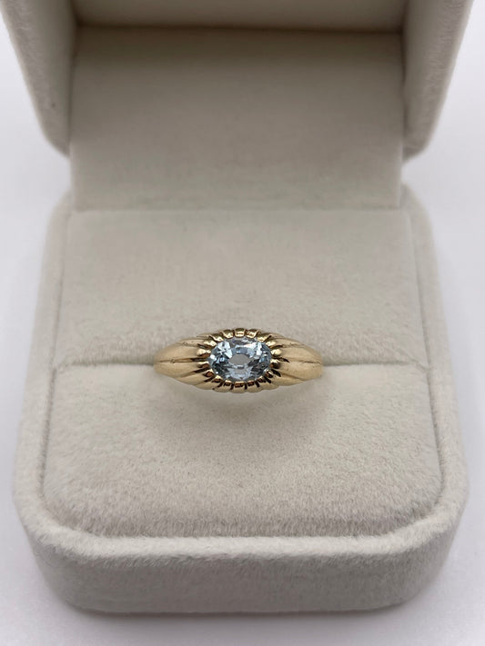 9ct gold topaz ring