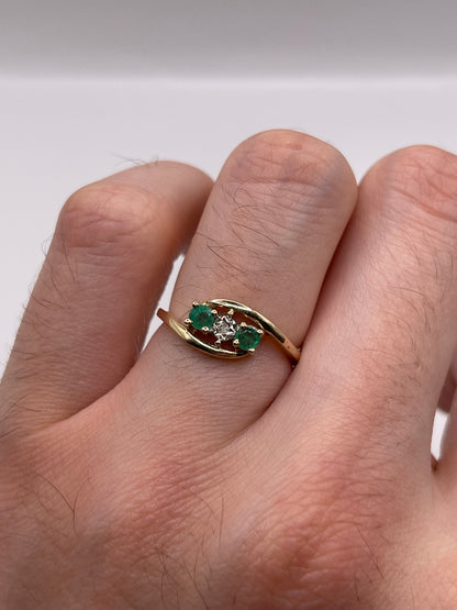 9ct gold emerald and diamond ring