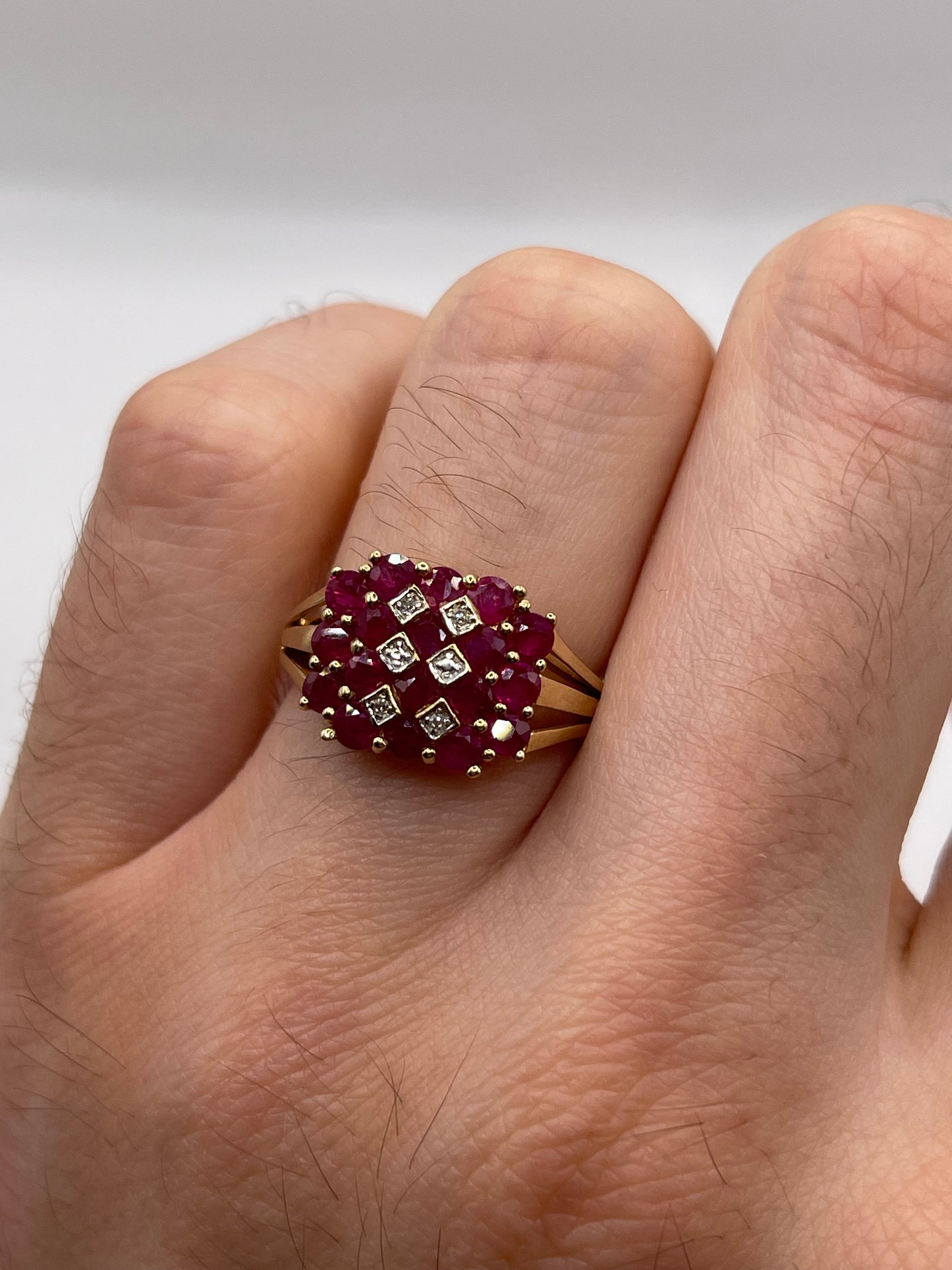 9ct gold ruby and diamond cluster ring