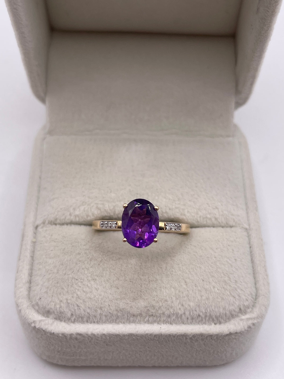 9ct gold amethyst and diamond ring