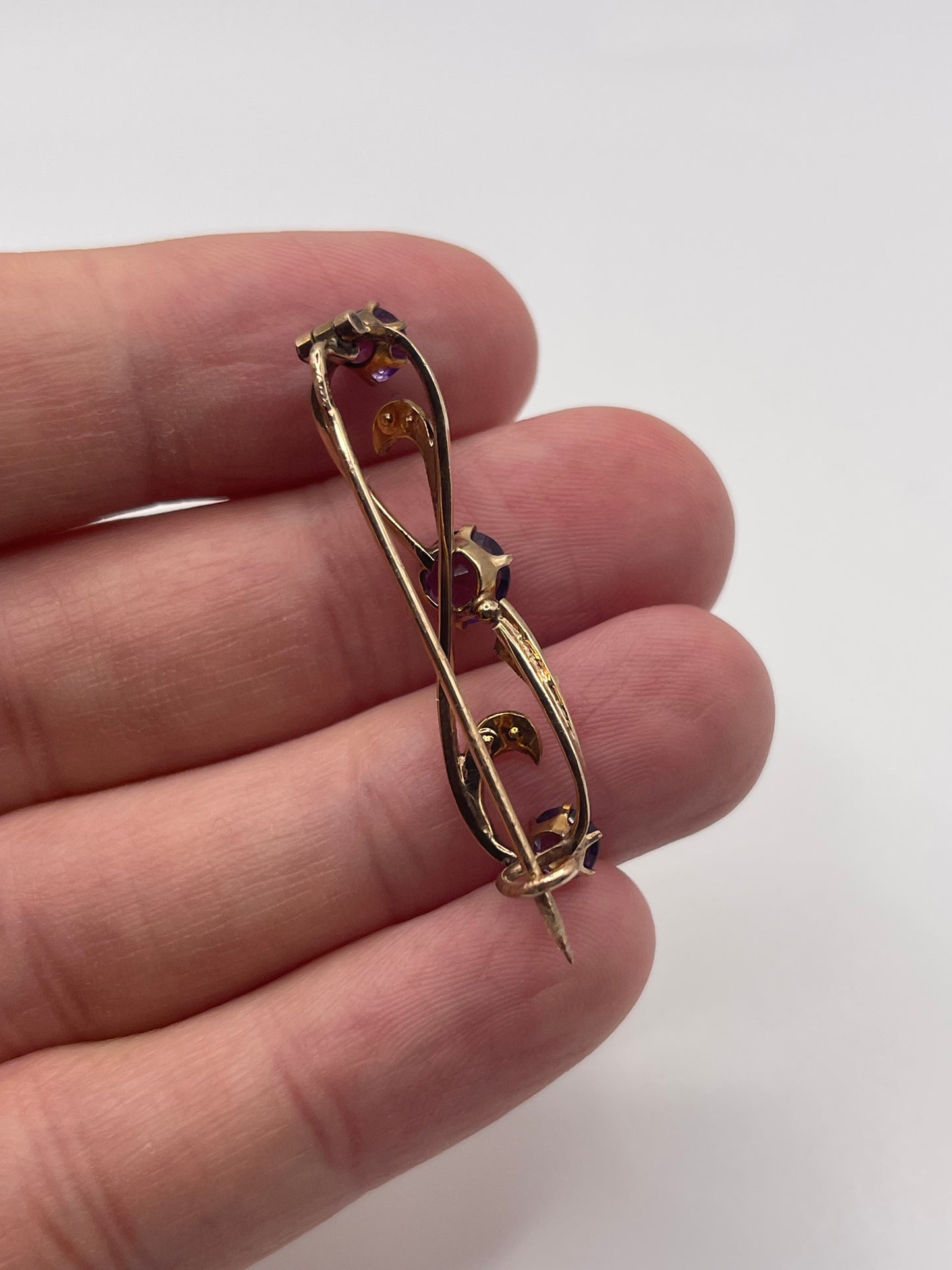 9ct gold amethyst and pearl brooch