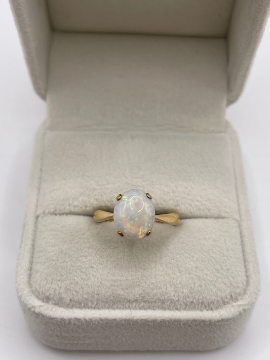 9ct gold opal ring