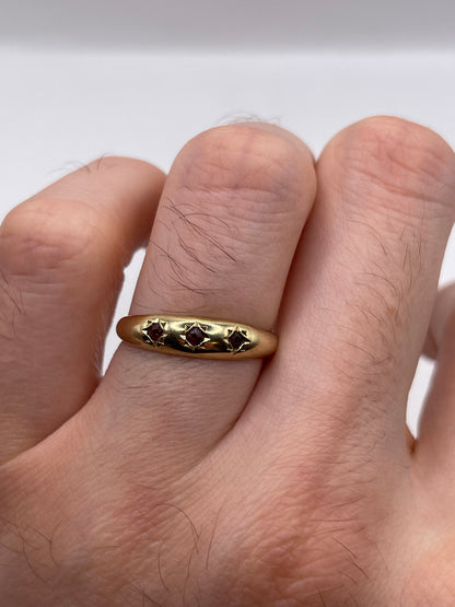 9ct gold garnet gypsy ring