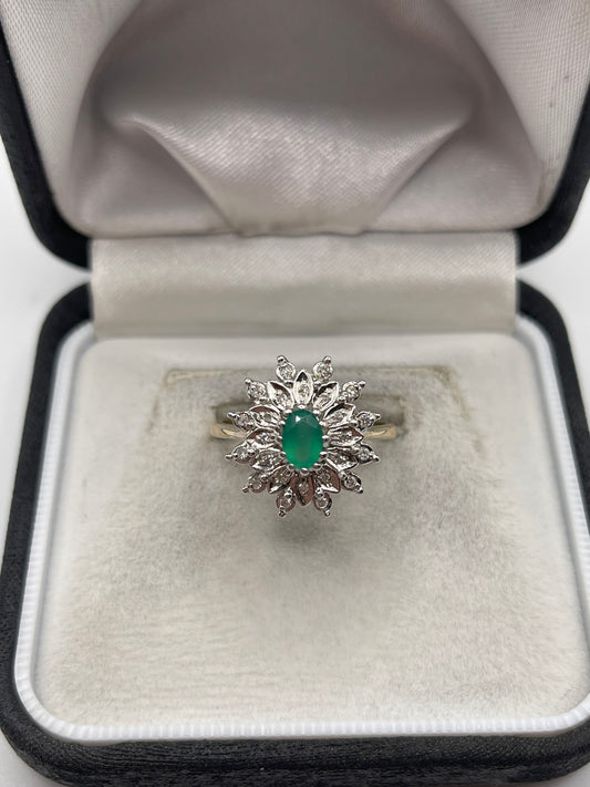 9ct gold green agate and diamond ring