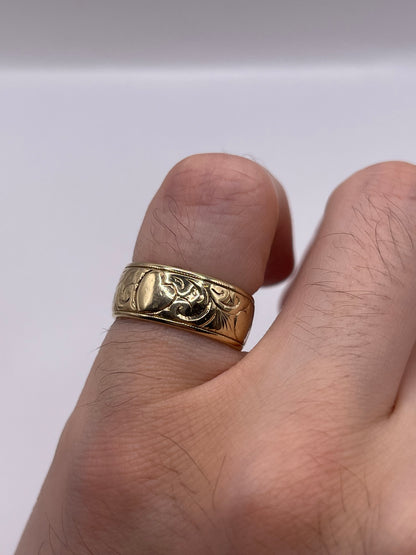 9ct gold patterned band
