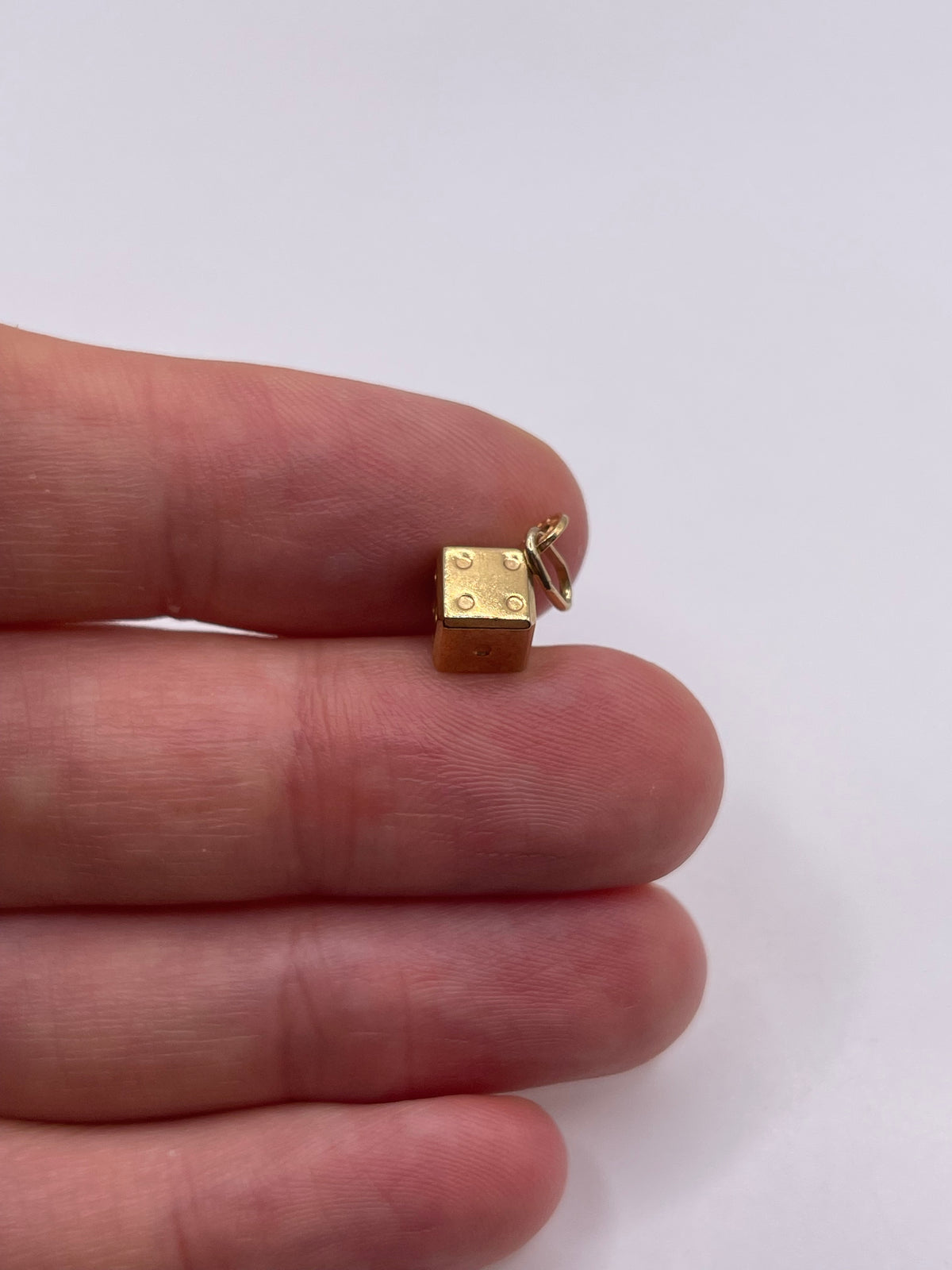 9ct gold dice charm