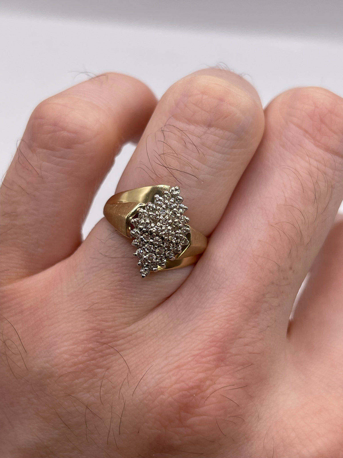 9ct gold diamond cluster ring