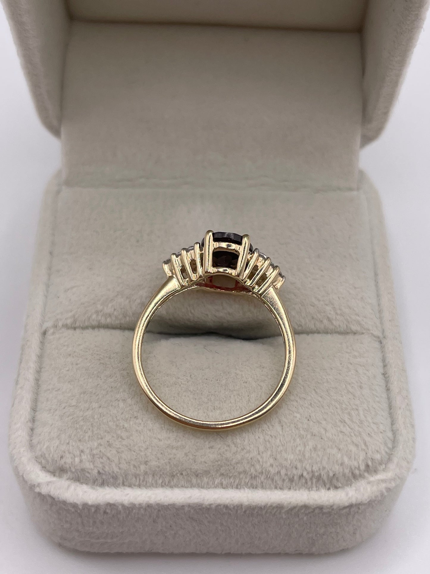 9ct gold garnet and zircon ring