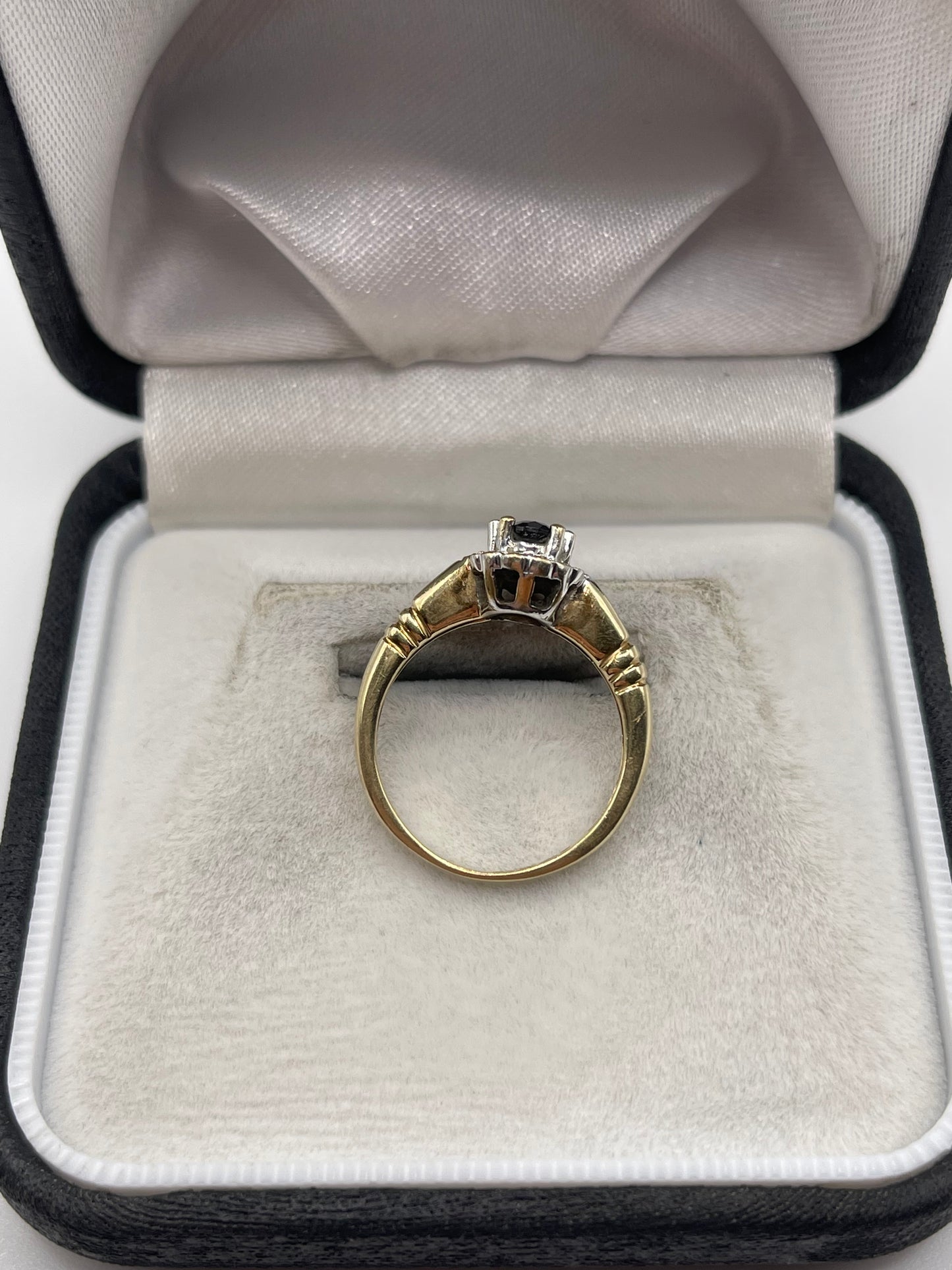 9ct gold sapphire and diamond ring